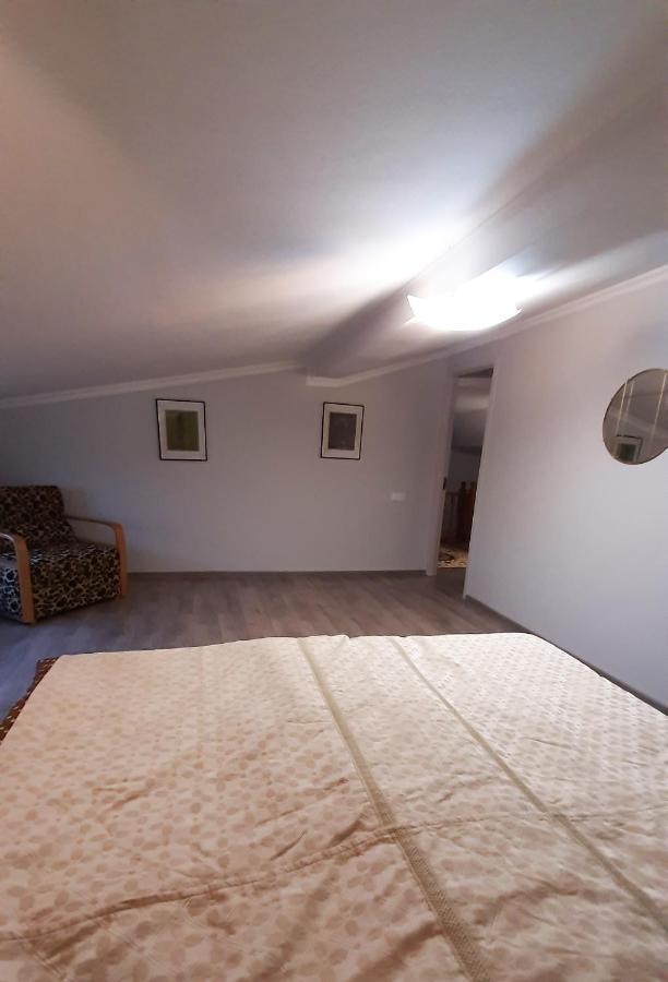 Victoria Guesthouse Кутаиси Екстериор снимка