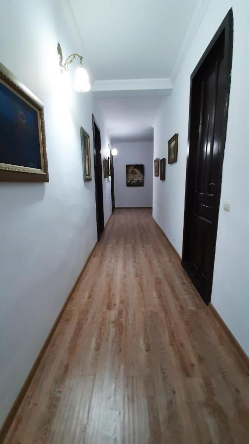 Victoria Guesthouse Кутаиси Екстериор снимка